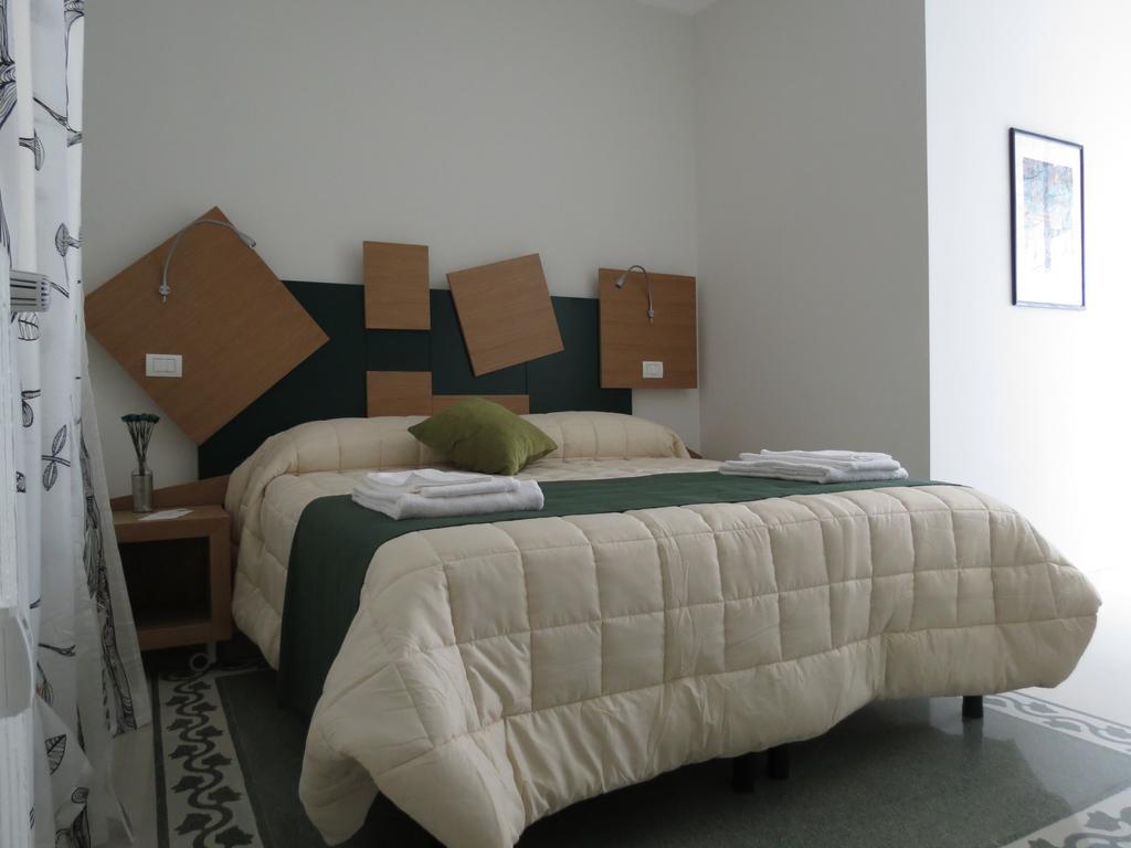 Adriano Augusto Bed & Breakfast Rome Bilik gambar