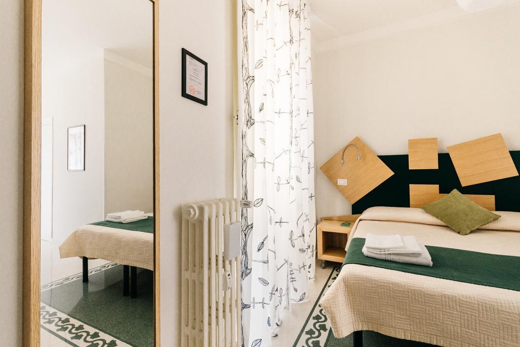 Adriano Augusto Bed & Breakfast Rome Bilik gambar
