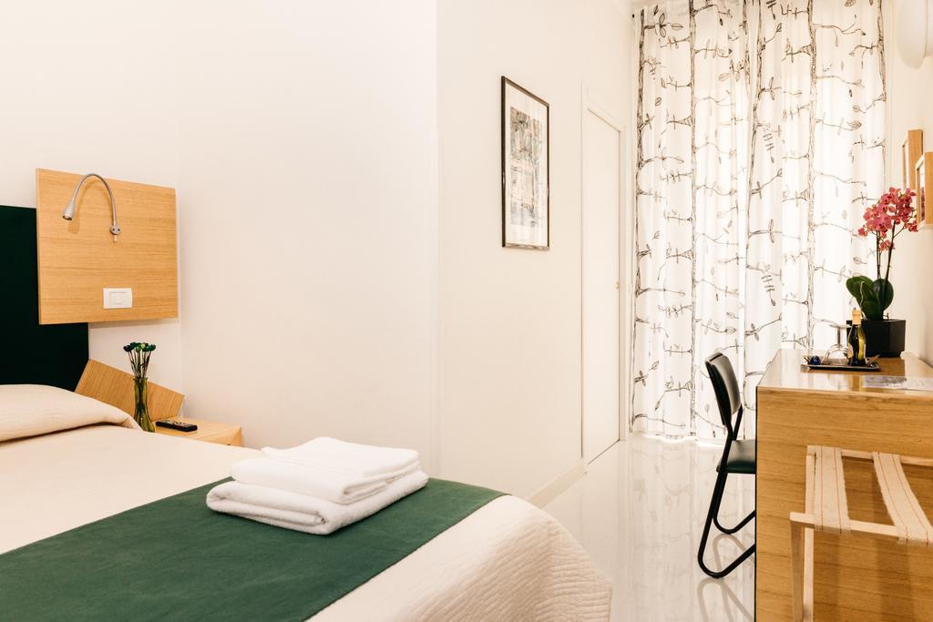 Adriano Augusto Bed & Breakfast Rome Bilik gambar